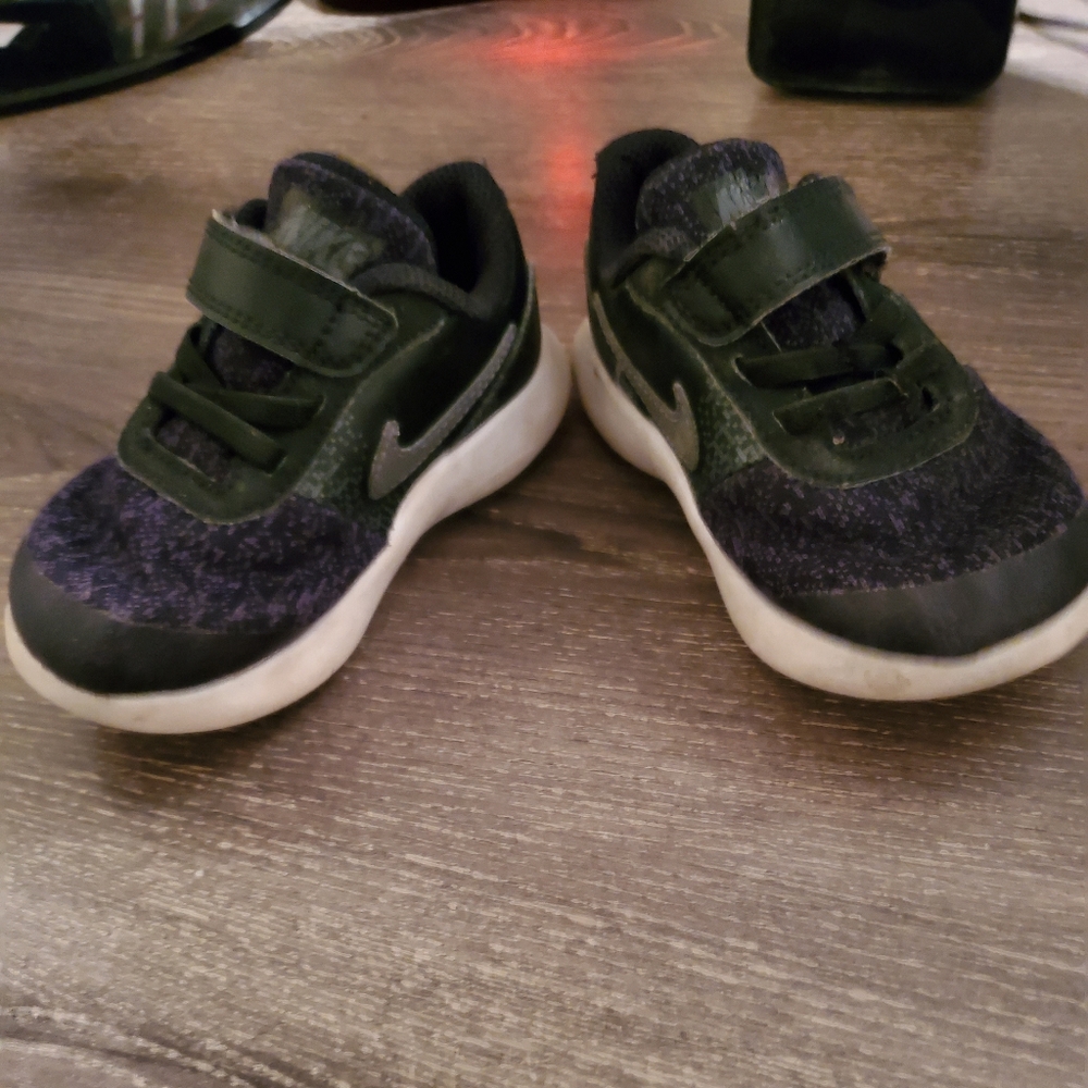 Shoes - Picture 3 of 3